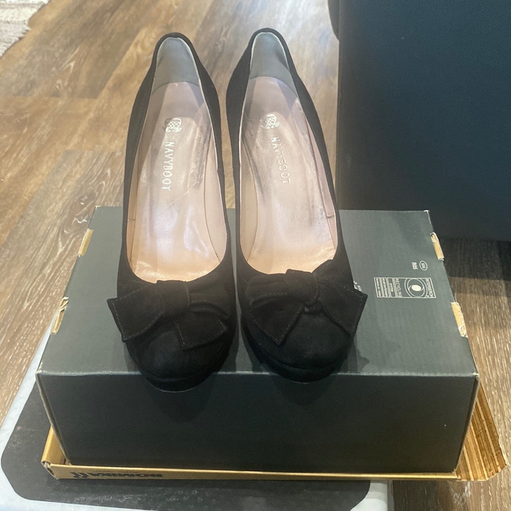 Heels, gently used, black sued, size 38 NAVYBOOT, made in Italy.